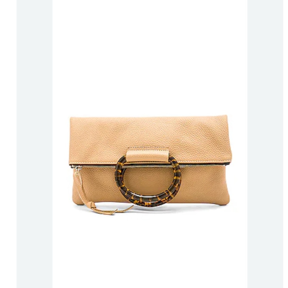 Oliveve Jolie leather clutch in the color ‘Oatmeal’